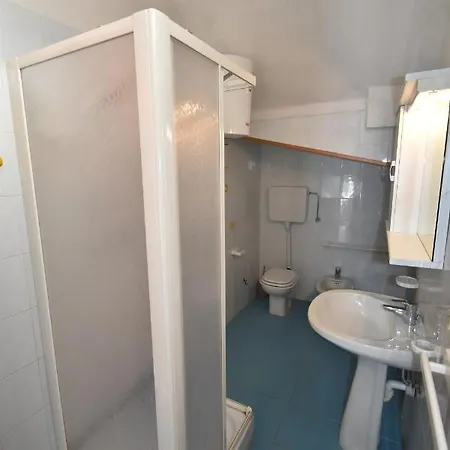 Sabbia - Zona Mare Con Terrazze, Clima, E Posti Auto Apartment